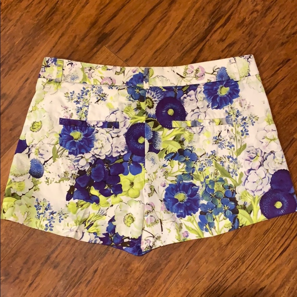 Zara Vibrant Floral Shorts size M - like new
